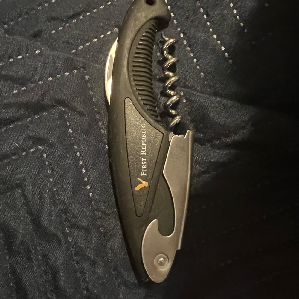 🥰 4/$25 - Black and Silver Corkscrew